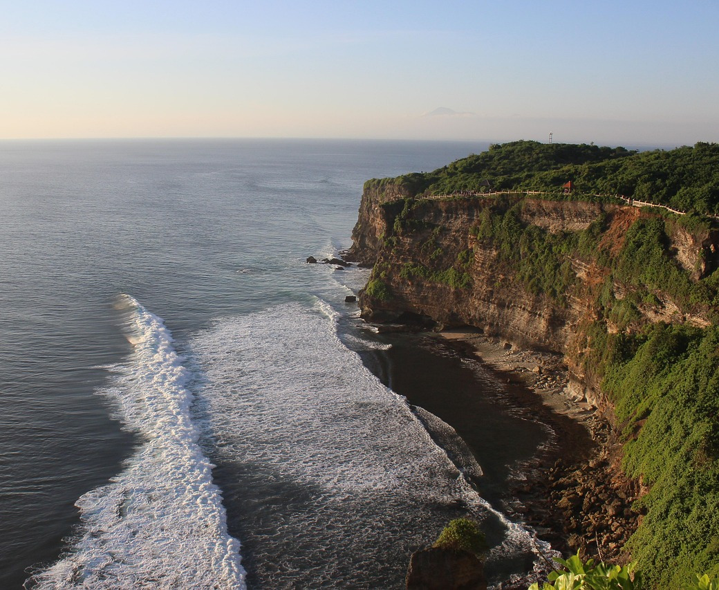 Pecatu cliff on dream land beach | Putu bali spa home care